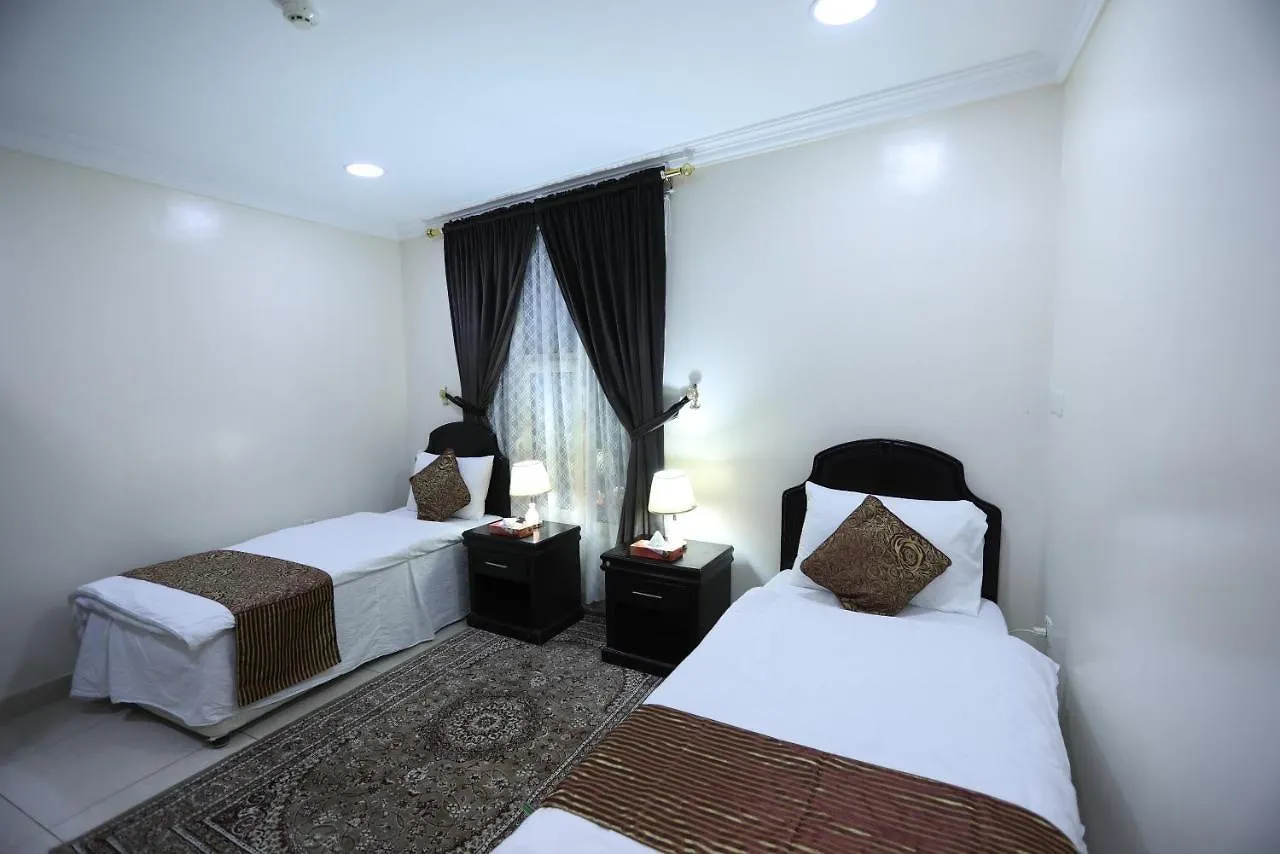 العييري للوحات المفروشة الدمام3 Apartment Saudi Arabia